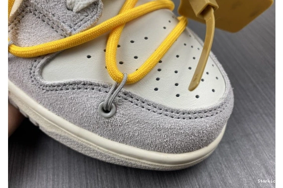 O-W DJ0950-109 39 Nike Low Dunk Lot 0306